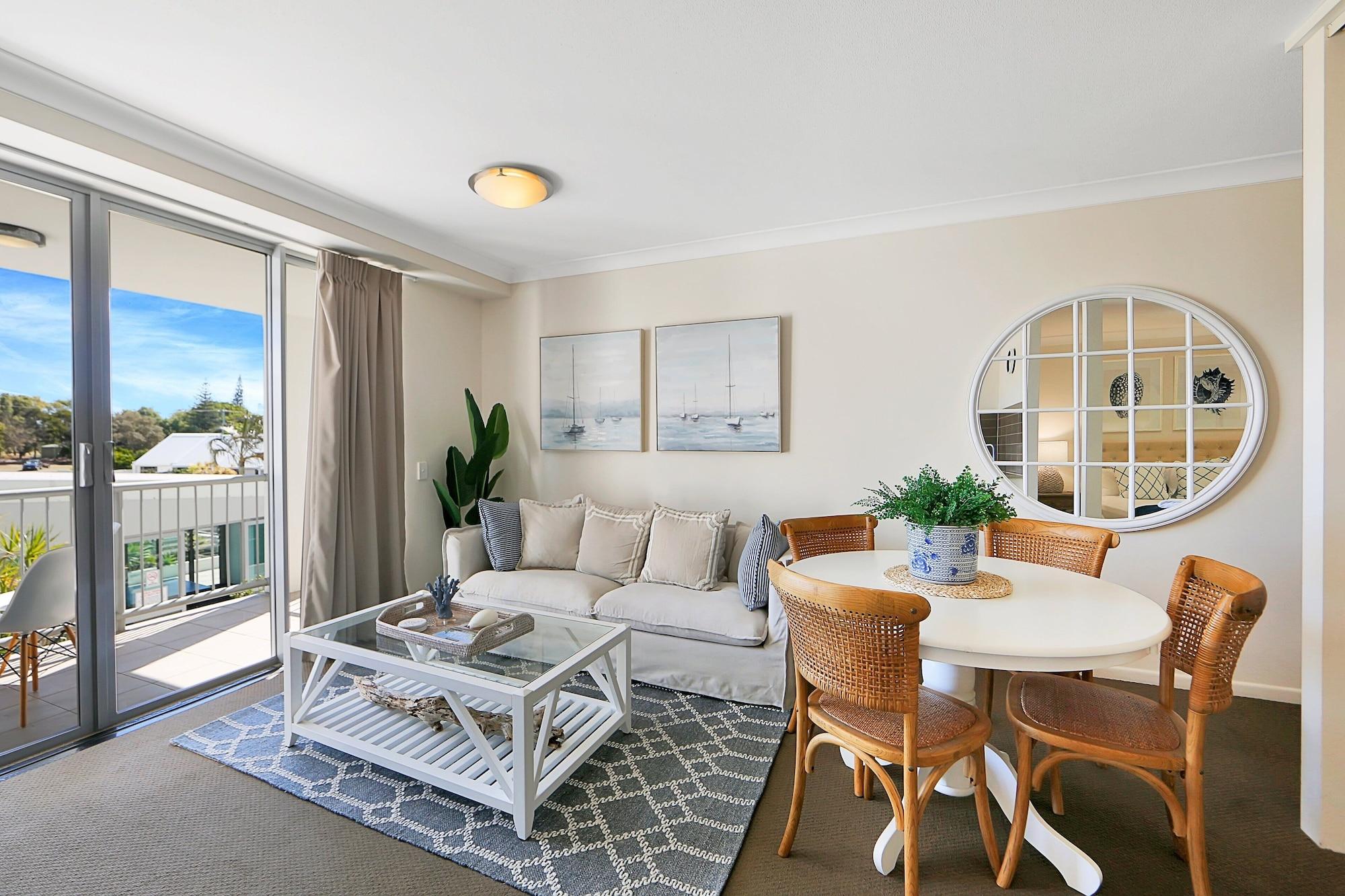 The Point Resort Bargara Exterior photo
